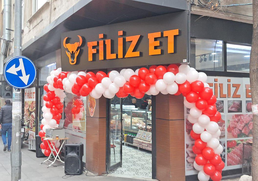 Açılış organizasyonu balon süslemesi