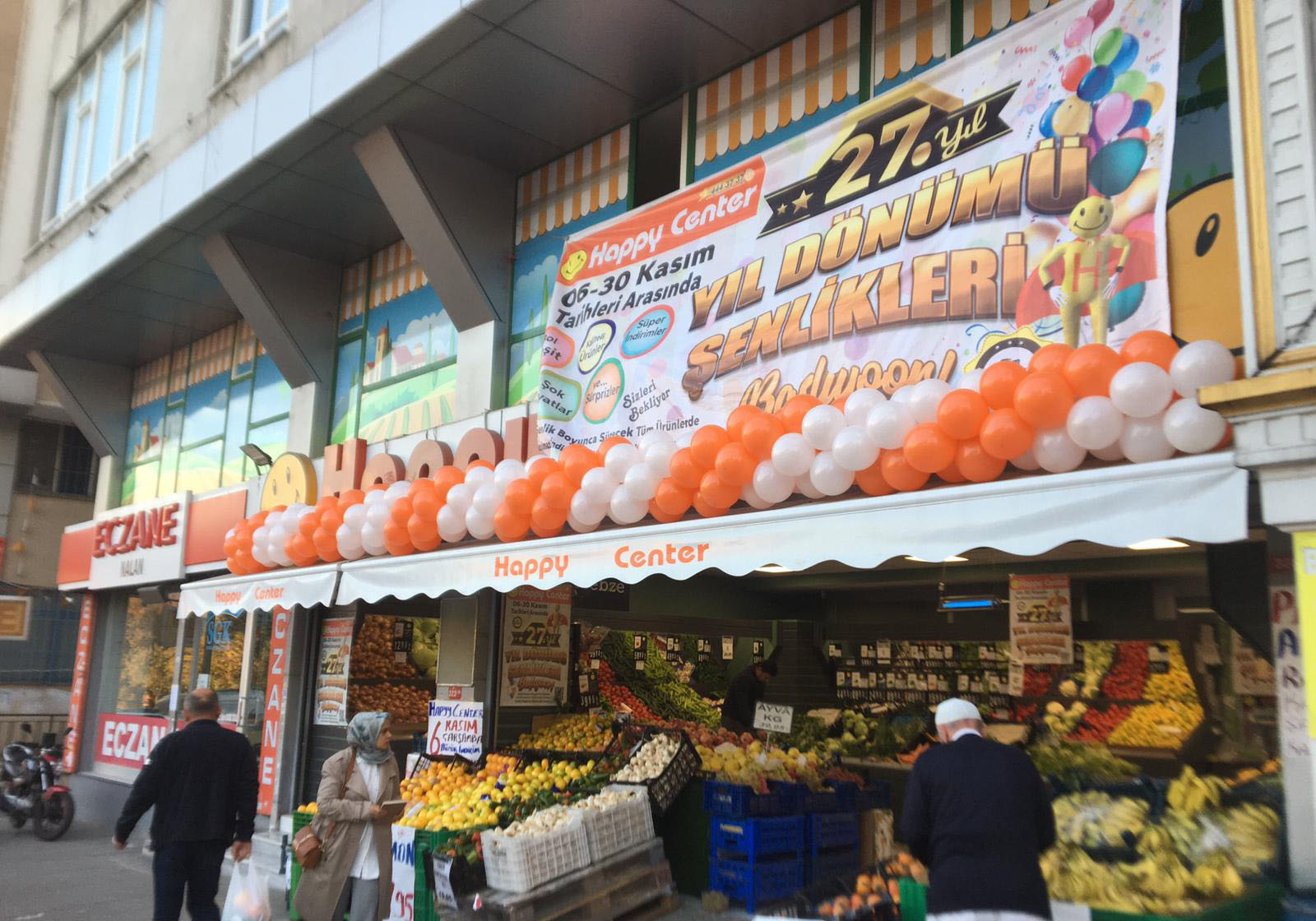 Açılış organizasyonu balon süslemesi