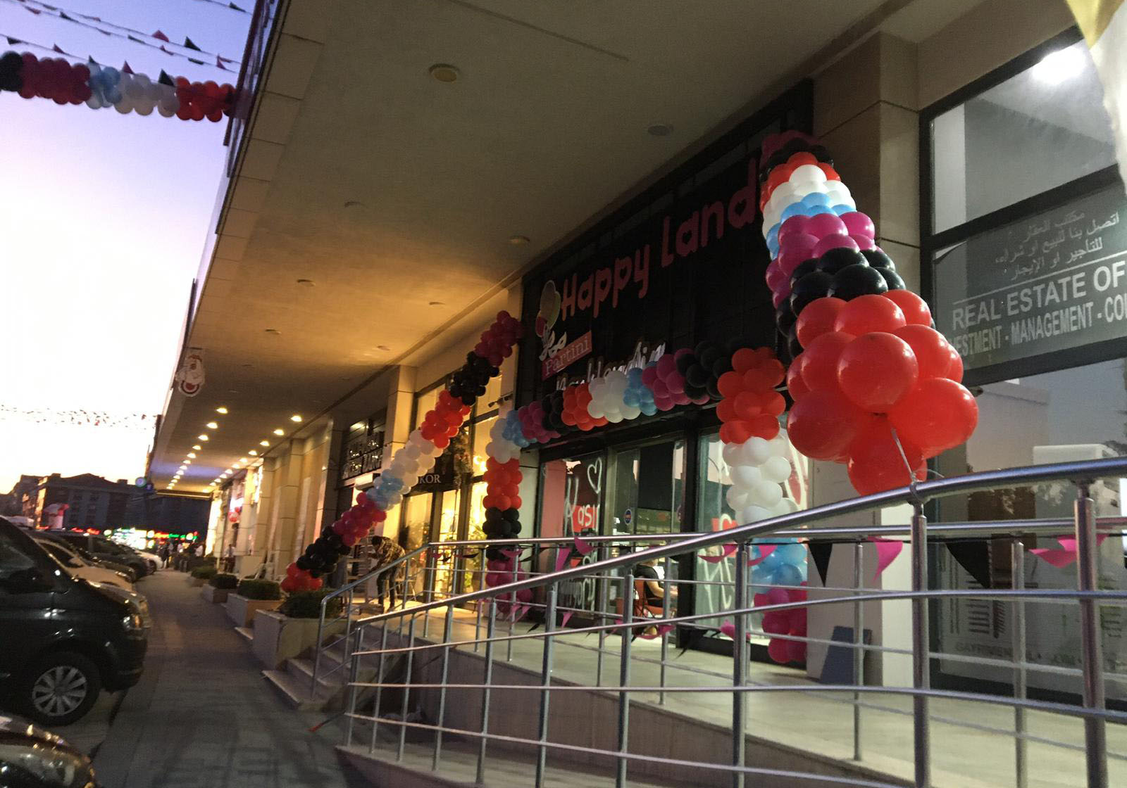Açılış organizasyonu balon süslemesi