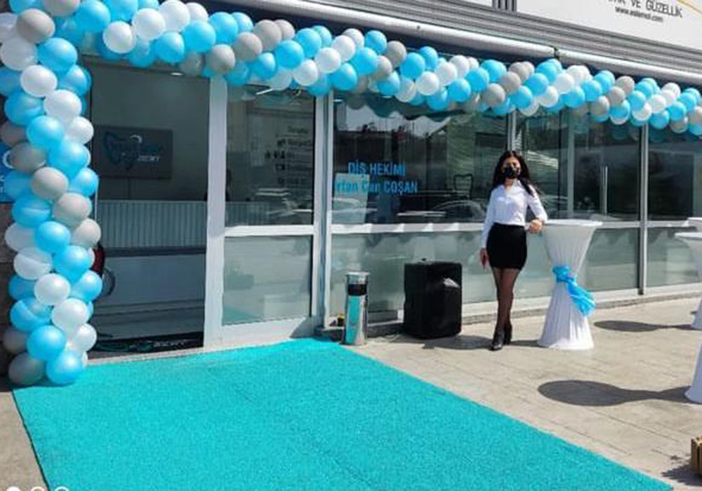 Açılış organizasyonu balon süslemesi