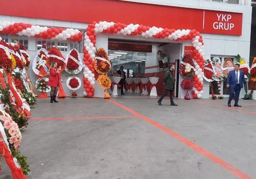Açılış organizasyonu balon süslemesi