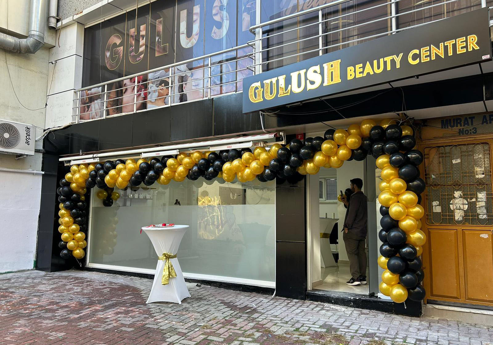 Açılış organizasyonu balon süslemesi